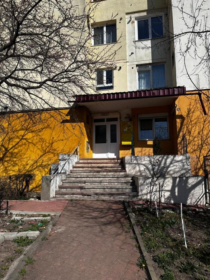 Homely Apartment Сучава Екстер'єр фото